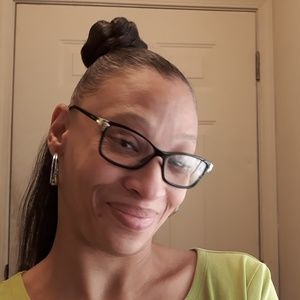 Meet your Posher, Anika